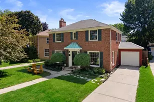 4652 N Wildwood Ave, Whitefish Bay, WI 53211 - Photo 26
