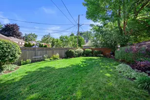 4652 N Wildwood Ave, Whitefish Bay, WI 53211 - Photo 32
