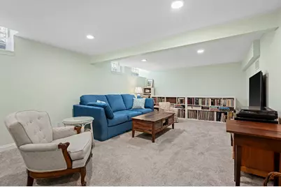 4652 N Wildwood Ave, Whitefish Bay, WI 53211 - Photo 20