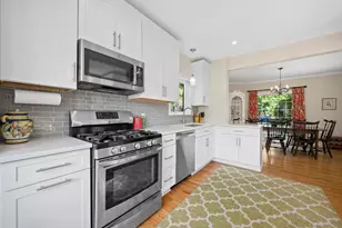 4652 N Wildwood Ave, Whitefish Bay, WI 53211 - Photo 10