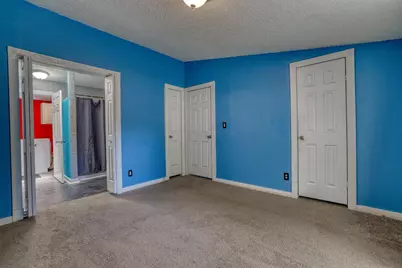 2451 S 92nd St, West Allis, WI 53227 - Photo 12