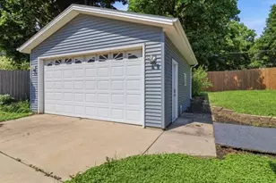 2451 S 92nd St, West Allis, WI 53227 - Photo 34