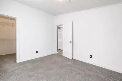 2451 S 92nd St, West Allis, WI 53227 - Photo 16