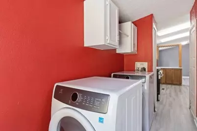 2451 S 92nd St, West Allis, WI 53227 - Photo 16