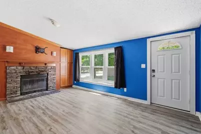 2451 S 92nd St, West Allis, WI 53227 - Photo 2
