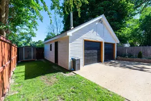 810 73rd St, Kenosha, WI 53143 - Photo 6