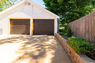 810 73rd St, Kenosha, WI 53143 - Photo 8