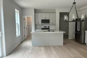 1131 Mt Vernon Dr, Hartford, WI 53027 - Photo 6