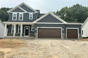 1131 Mt Vernon Dr, Hartford, WI 53027 - Photo 2