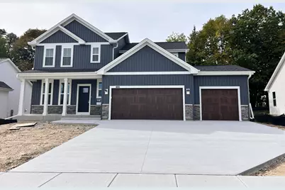 1131  Mount Vernon Dr, Hartford, WI 53027 - Photo 2