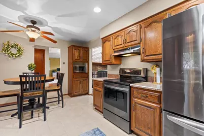 N90W17761  St Stevens Dr, Menomonee Falls, WI 53051 - Photo 6