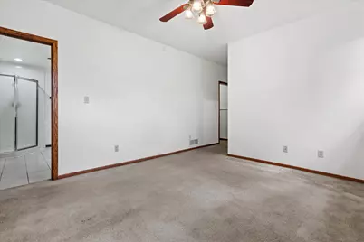 W245N6566  Bowling Green St, Sussex, WI 53089 - Photo 24