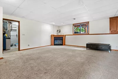 W245N6566  Bowling Green St, Sussex, WI 53089 - Photo 20