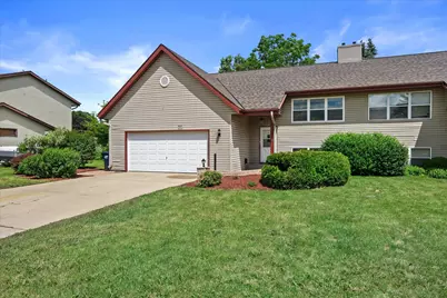 W245N6566  Bowling Green St, Sussex, WI 53089 - Photo 4