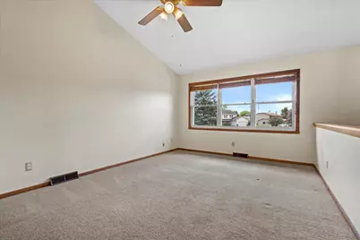 W245N6566  Bowling Green St, Sussex, WI 53089 - Photo 6