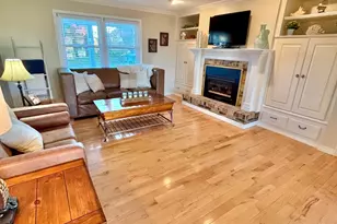 1935 Cliffview Ct, Oshkosh, WI 54901 - Photo 10