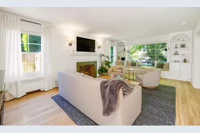 6120 N Kent Ave, Whitefish Bay, WI 53217 - Photo 4