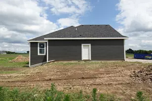 N80W27710 Meadow Bliss Dr, Lisbon, WI 53029 - Photo 6