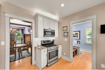 1347 N 71st St, Wauwatosa, WI 53213 - Photo 10