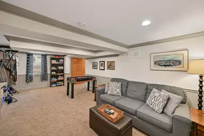 1347 N 71st St, Wauwatosa, WI 53213 - Photo 22
