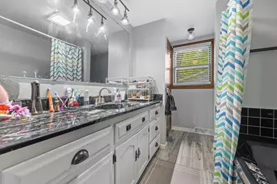 N132W18286  Rockfield Rd, Germantown, WI 53076 - Photo 12
