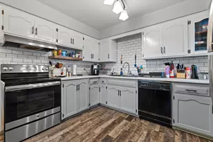 N132W18286 Rockfield Rd, Germantown, WI 53076 - Photo 16
