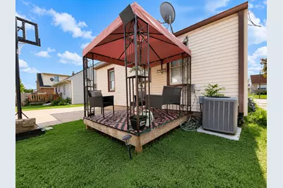 3744 S 23rd St, Milwaukee, WI 53221 - Photo 6