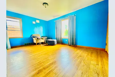 3371 S 16th St, Milwaukee, WI 53215 - Photo 6
