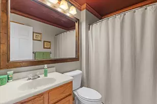 8370 W Hillsdale Dr, Franklin, WI 53132 - Photo 22