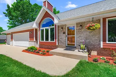 8370 W Hillsdale Dr, Franklin, WI 53132 - Photo 2
