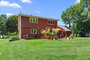 8370 W Hillsdale Dr, Franklin, WI 53132 - Photo 32