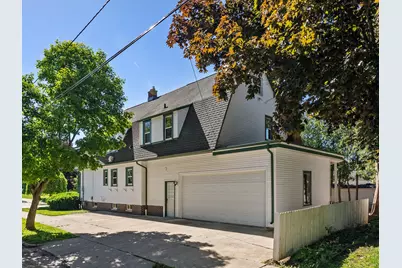 1128 N 11th St, Manitowoc, WI 54220 - Photo 48