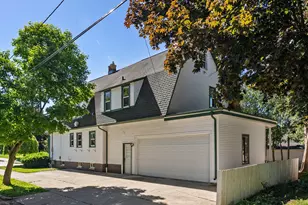 1128 N 11th St, Manitowoc, WI 54220 - Photo 48