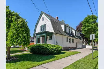 1128 N 11th St, Manitowoc, WI 54220 - Photo 1