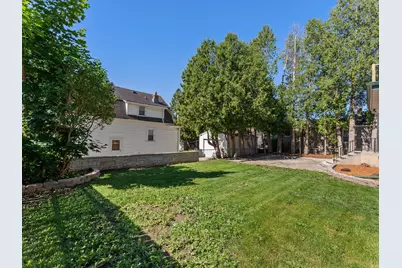 1128 N 11th St, Manitowoc, WI 54220 - Photo 58