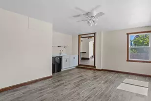 1128 N 11th St, Manitowoc, WI 54220 - Photo 42