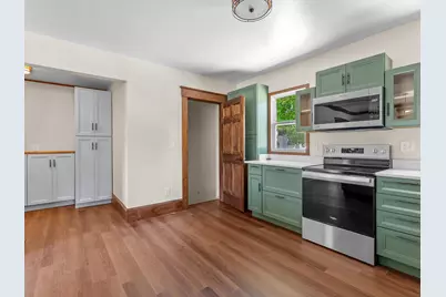 1128 N 11th St, Manitowoc, WI 54220 - Photo 28