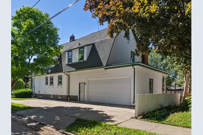 1128 N 11th St, Manitowoc, WI 54220 - Photo 6
