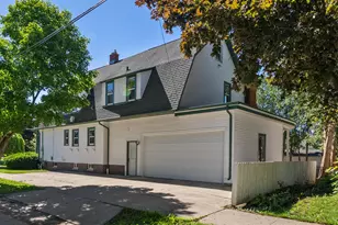 1128 N 11th St, Manitowoc, WI 54220 - Photo 6