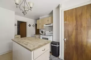3059 S 40th St, Milwaukee, WI 53215 - Photo 4