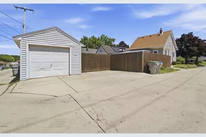 3059 S 40th St, Milwaukee, WI 53215 - Photo 22