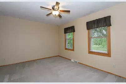 N75W28050  Schmidt Ln, Merton, WI 53029 - Photo 24