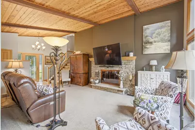 S77W20542  Hillendale Dr, Muskego, WI 53150 - Photo 6