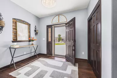 N88W18648  Duke Ct, Menomonee Falls, WI 53051 - Photo 10