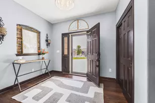 N88W18648 Duke Ct, Menomonee Falls, WI 53051 - Photo 10