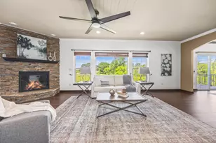 N88W18648 Duke Ct, Menomonee Falls, WI 53051 - Photo 6