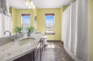 N88W18648 Duke Ct, Menomonee Falls, WI 53051 - Photo 28