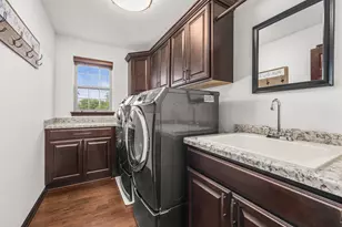 N88W18648 Duke Ct, Menomonee Falls, WI 53051 - Photo 38