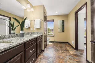 N88W18648 Duke Ct, Menomonee Falls, WI 53051 - Photo 34