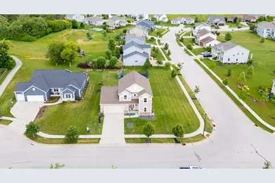 1298  Juniper Ln, Oconomowoc, WI 53066 - Photo 36